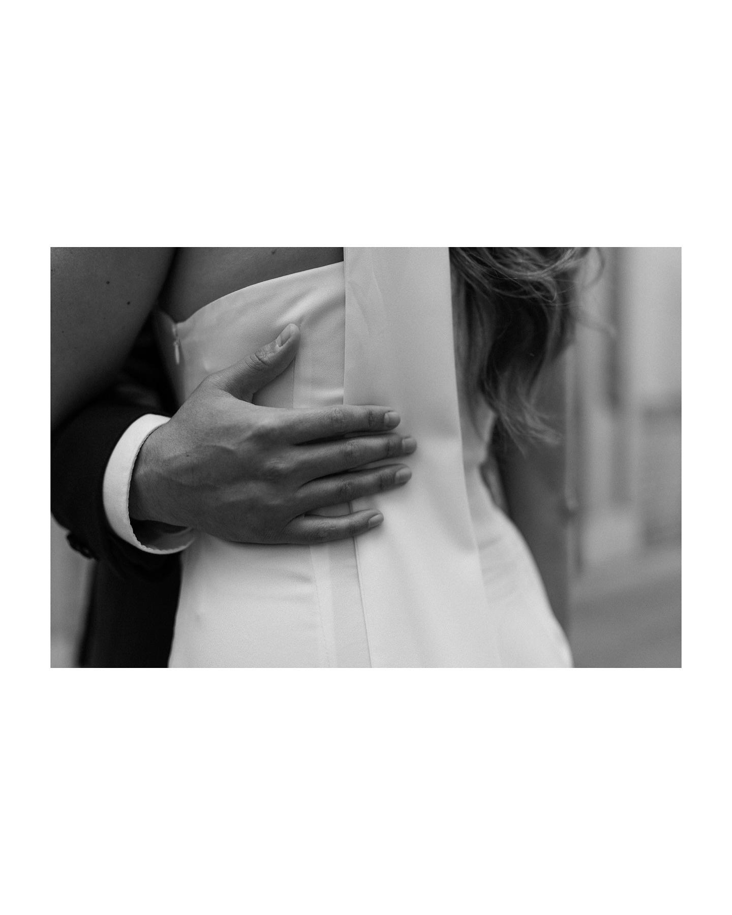 Mastering the Art of Couple Photography: From Vogue Models to Shy Beginners